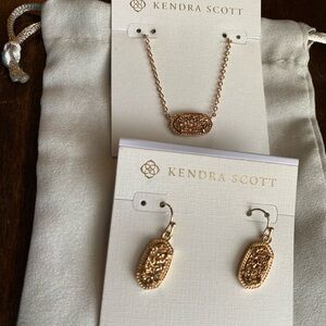 Kendra Scott Set NWOT Elisa Necklace and Lee Drop Earrings in Rose Gold Drusy
